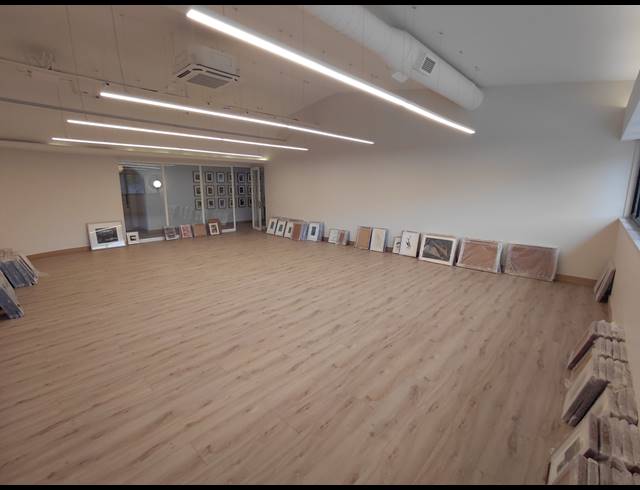 110M² OFFICE TO LET IN HALFWAY HOUSE